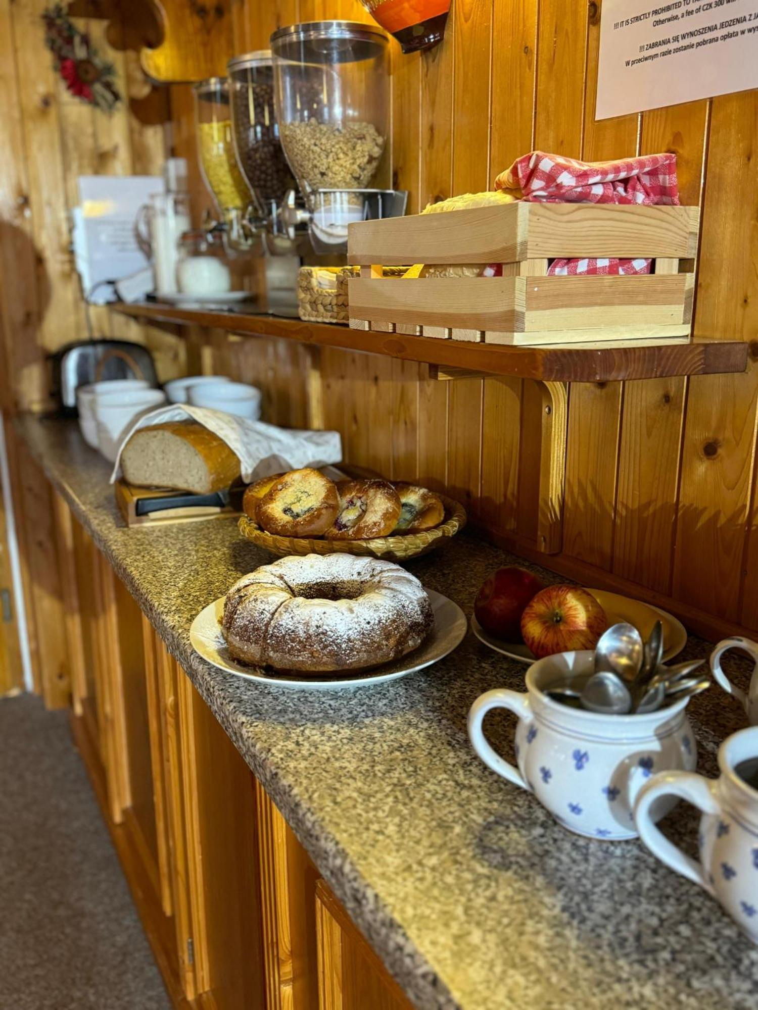 Hotel Bila Labut Horsky Hotylek à Pec pod Sněžkou Extérieur photo