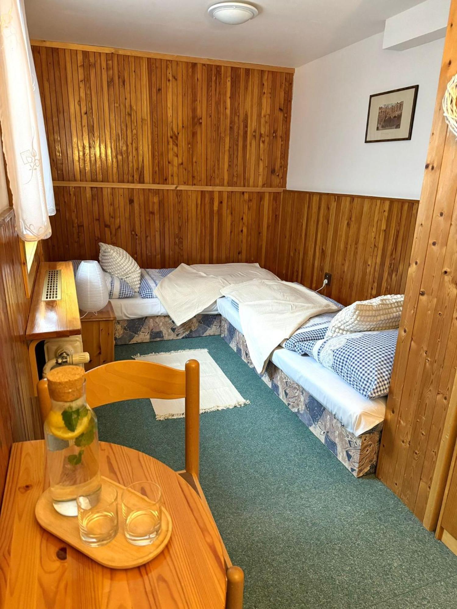 Hotel Bila Labut Horsky Hotylek à Pec pod Sněžkou Chambre photo